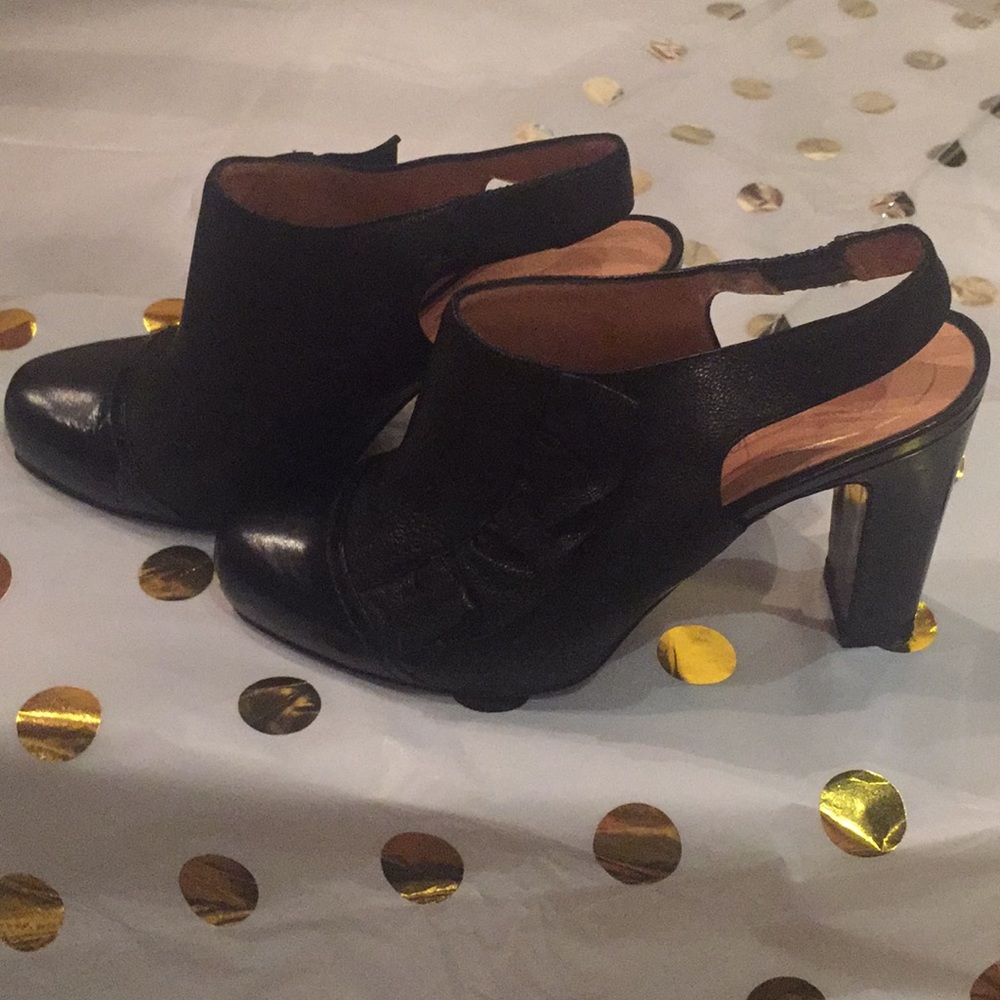 Shoes - Picture 5 of 8